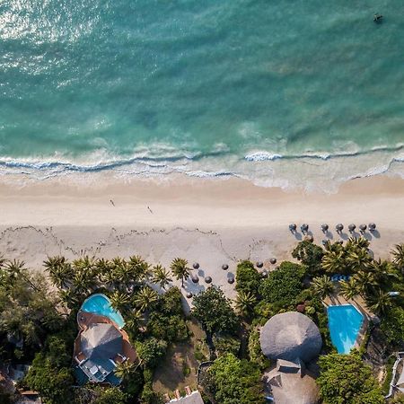 Diamonds Leisure Beach & Golf Resort Діані-Біч Екстер'єр фото Aerial view of the beach