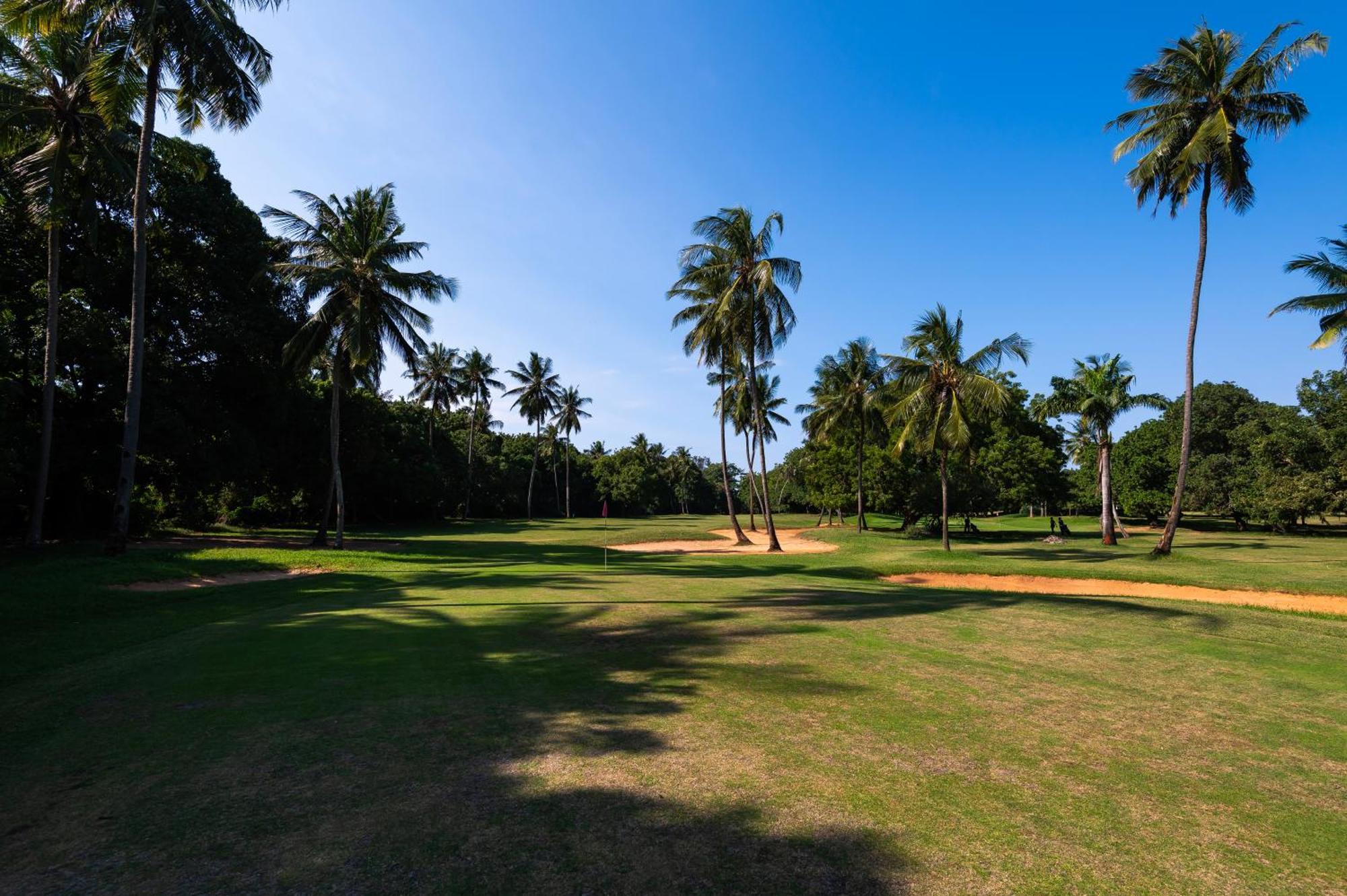 Diamonds Leisure Beach & Golf Resort Діані-Біч Екстер'єр фото Royal Colombo Golf Club