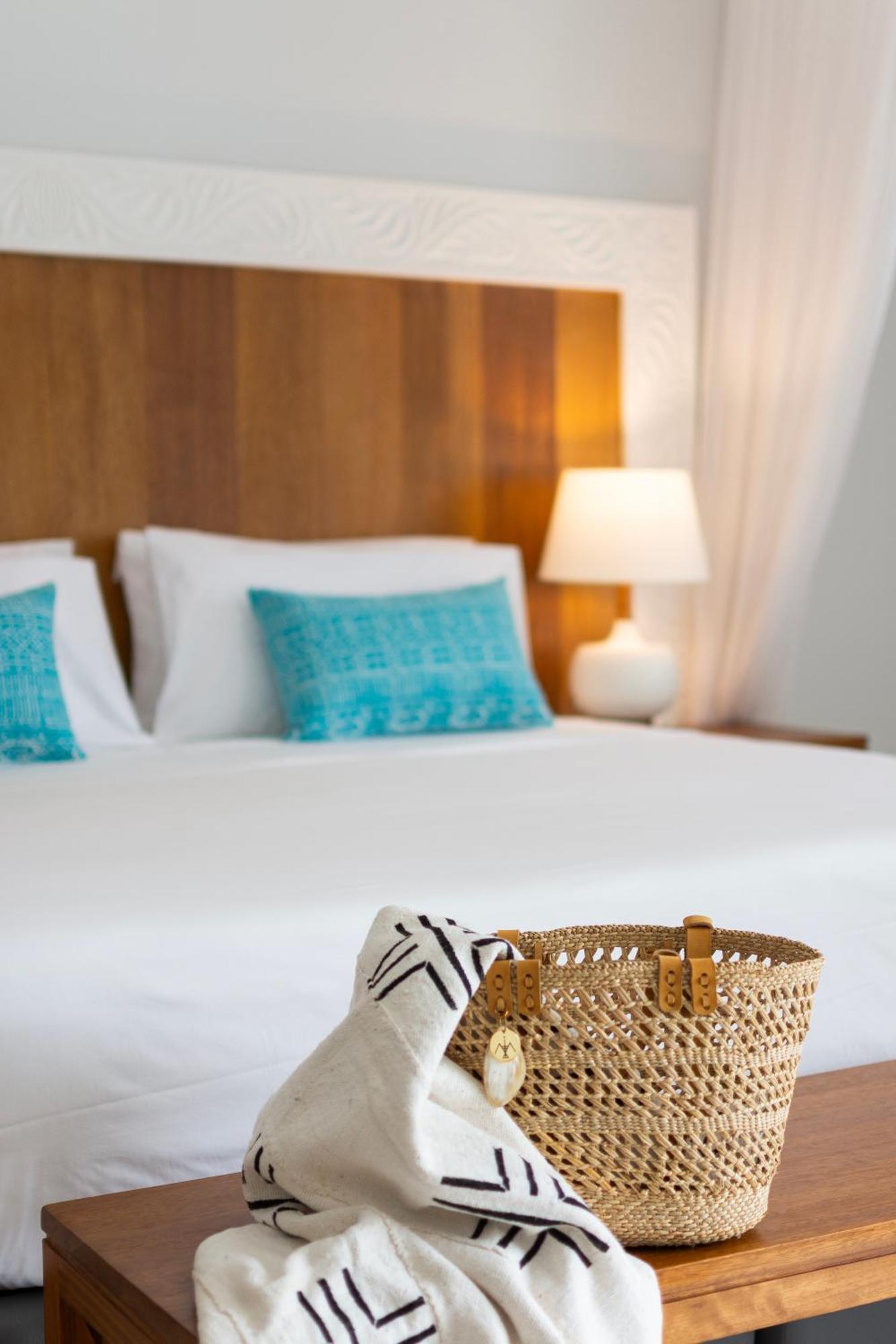 Diamonds Leisure Beach & Golf Resort Діані-Біч Екстер'єр фото A bedroom at the hotel