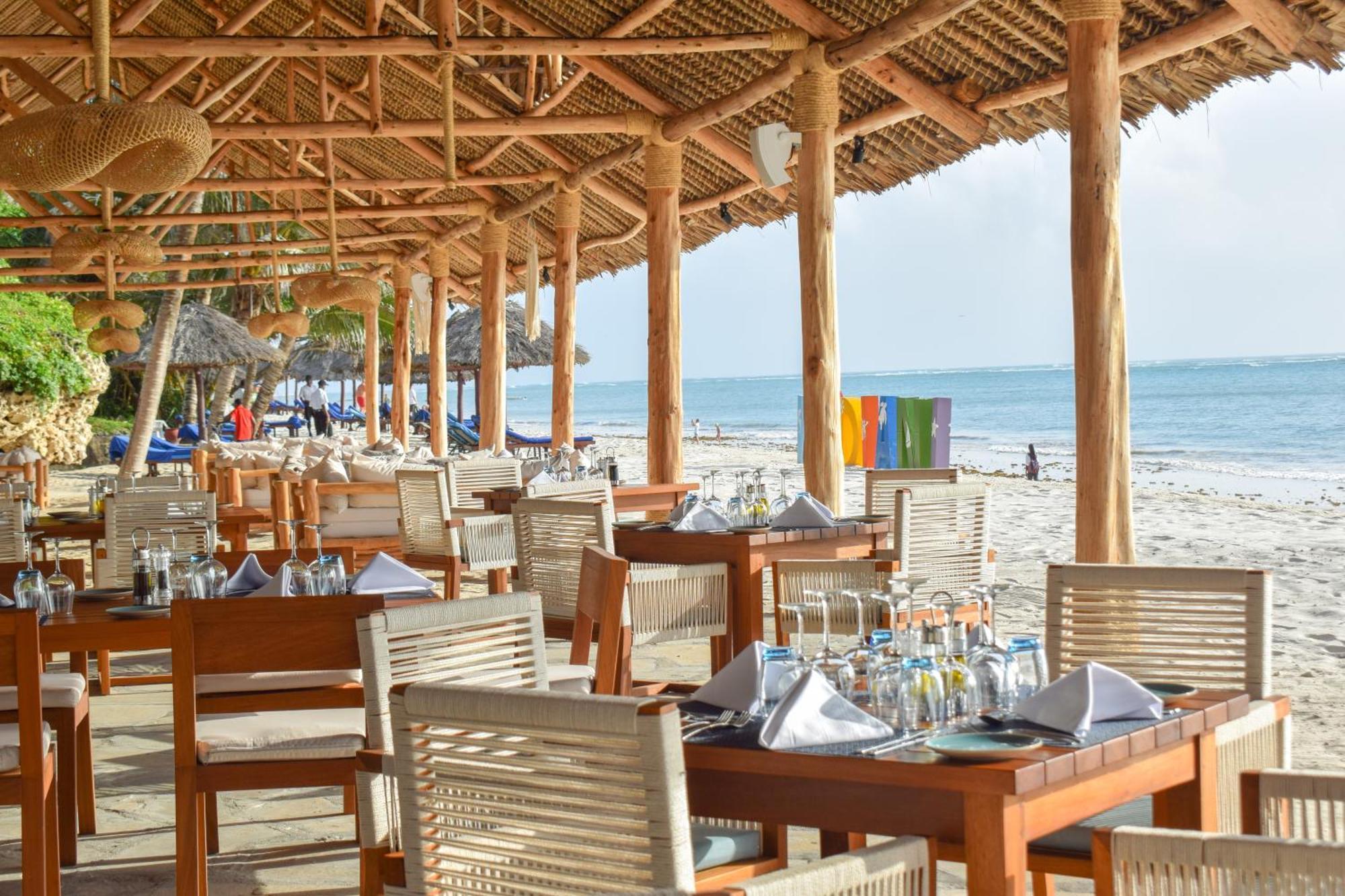Diamonds Leisure Beach & Golf Resort Діані-Біч Екстер'єр фото